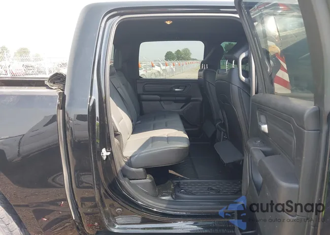 1C6RRFGG1RN227031: 43213899