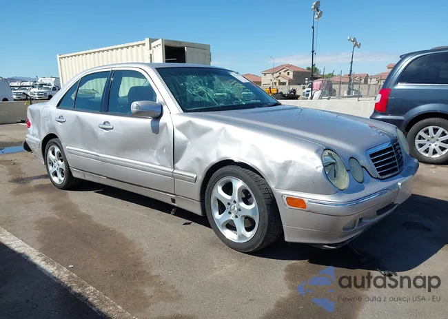 WDBJF65J22B493337: 43214933