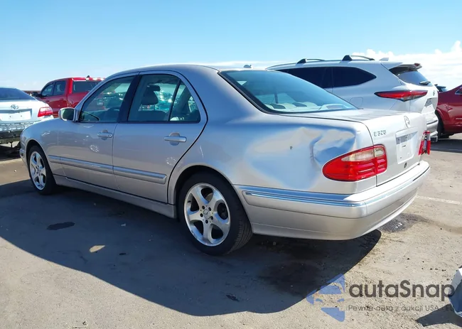 WDBJF65J22B493337: 43214933