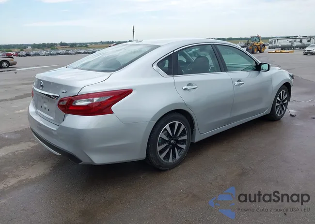 1N4AL3AP1JC234811: 43214942