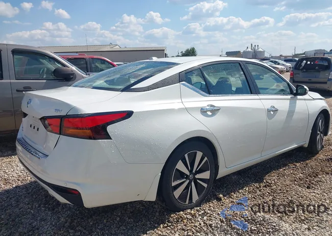 1N4BL4DV8NN338176: 43215064