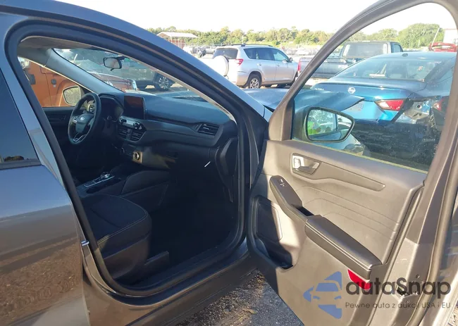 1FMCU0GN3PUA43815: 43215281