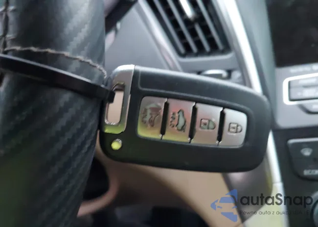 KMHEC4A4XEA113151: 43214726