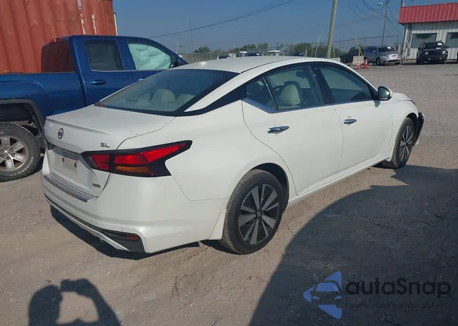 1N4BL4EWXNN418568: 43216031