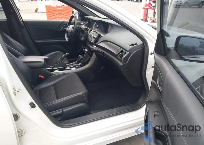 1HGCR2F57GA067525: 43216135