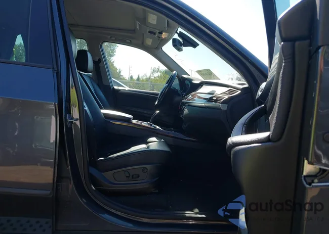 5UXZV4C5XD0G57001: 43216193