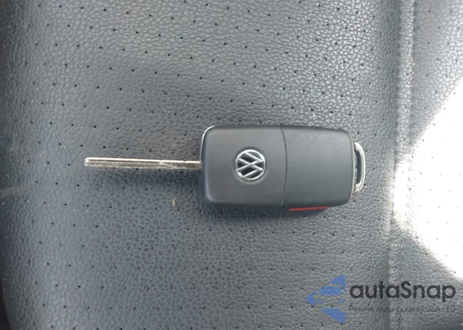 3VWDB7AJ8HM274788: 43216275