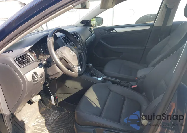 3VWLX7AJ2CM452555: 43217219