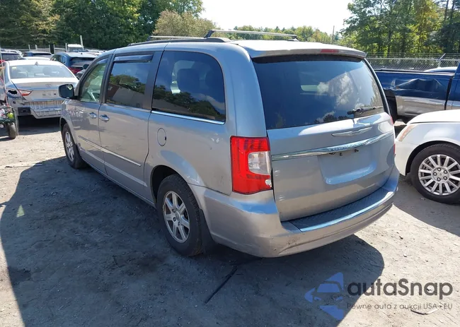 2C4RC1BGXDR555192: 43217298