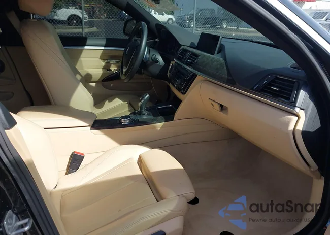 WBA4B1C5XGG241975: 43217417