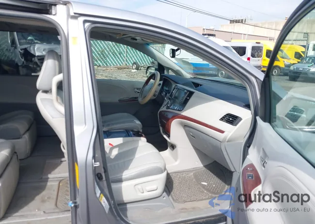 5TDDK3DC1BS004057: 43216560