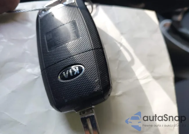 KNDJN2A29J7511443: 43216873