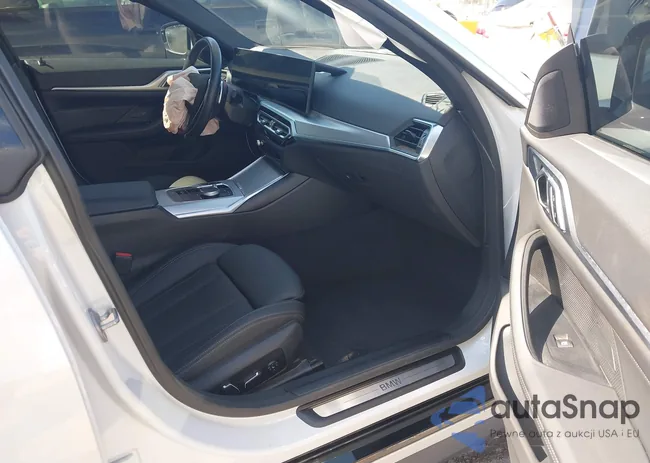 WBA73AV03RFT38827: 43218005