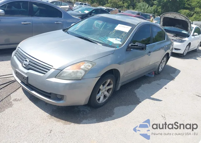 1N4AL21E98N558550: 43218247