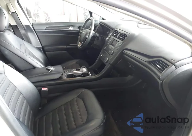 3FA6P0LU3JR128356: 43219007