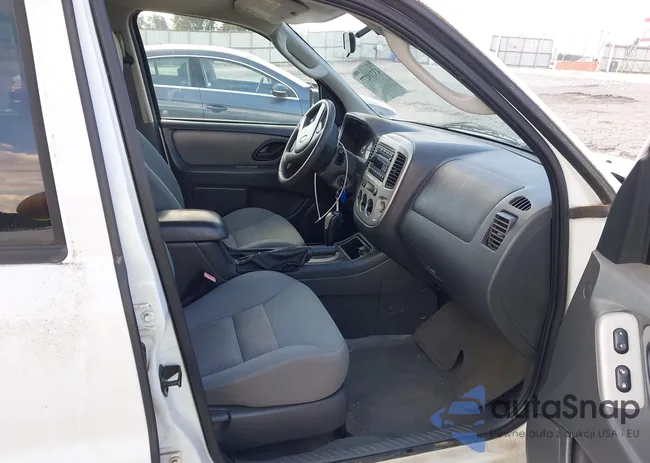 1FMYU93127KB06279: 43219277