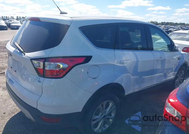 1FMCU9GD8HUD92157: 43218773