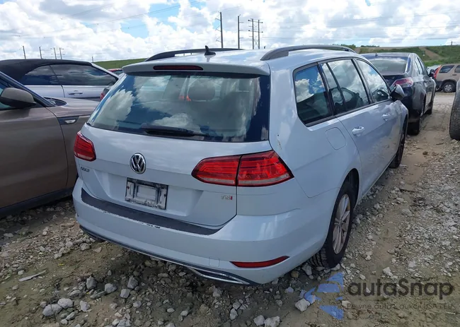 3VWD17AU2JM762959: 43220261