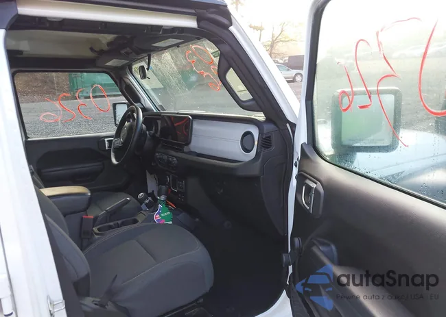 1C4PJXDN8RW105857: 43220326