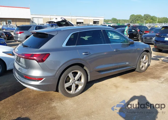 WA1LABGE4KB015125: 43220501