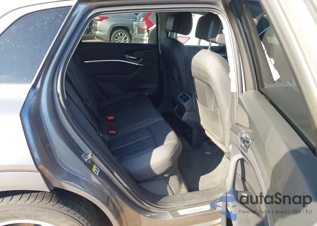 WA1LABGE4KB015125: 43220501