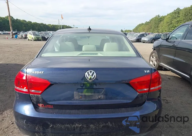 1VWAT7A33EC024244: 43219622