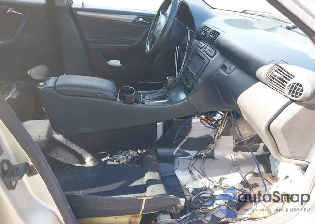 WDBRF64JX4F472932: 43219623