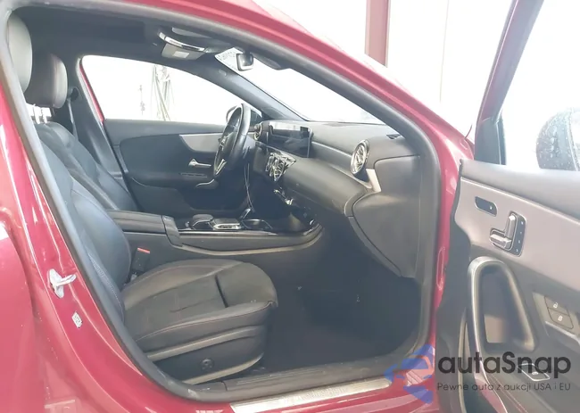 W1K3G4FB6LJ235189: 43219624