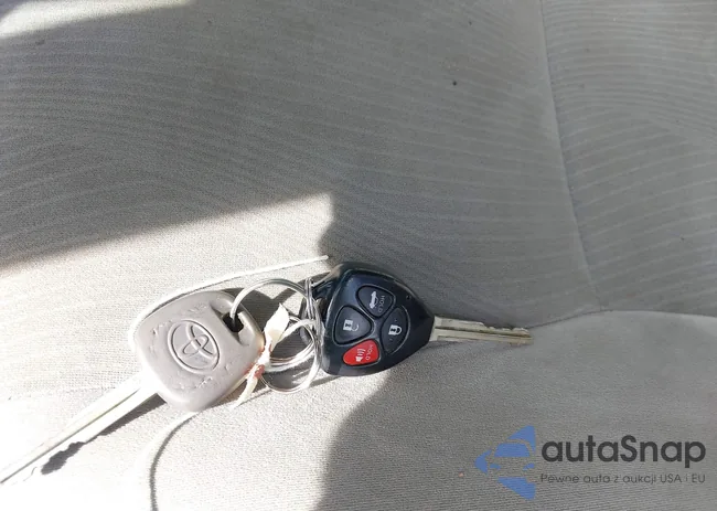 2T1BU4EE2DC945326: 43219671