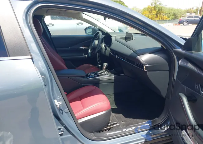 3MVDMBCM0RM629007: 43221200