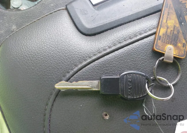 3C6TR4HT2JG287144: 43221211