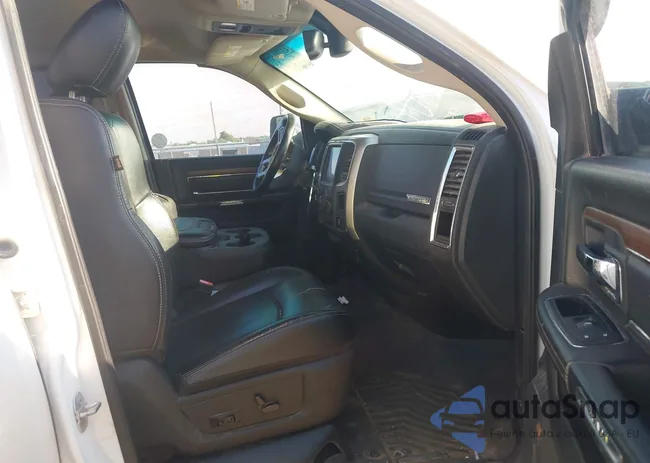 3C6UR5KLXFG658271: 43221477