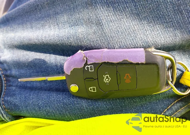 1FA6P0HD7E5367586: 43220512