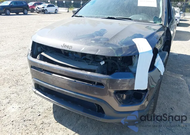 3C4NJDAB3JT176569: 43220869