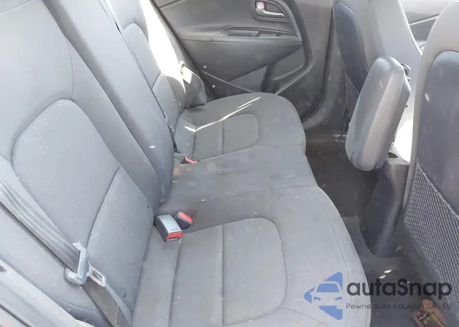 KNADN5A3XC6018061: 43221886