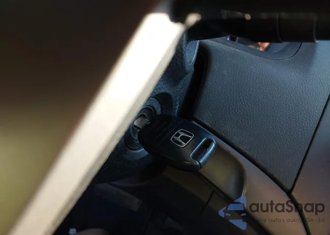 1HGCP26328A158076: 43221902