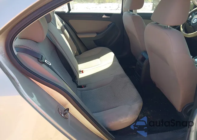 3VW2K7AJ6EM309380: 43222070