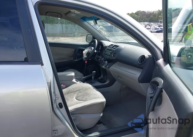 2T3JF4DV6CW180407: 43222283