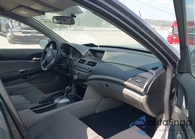 1HGCP2F44CA042136: 43222298