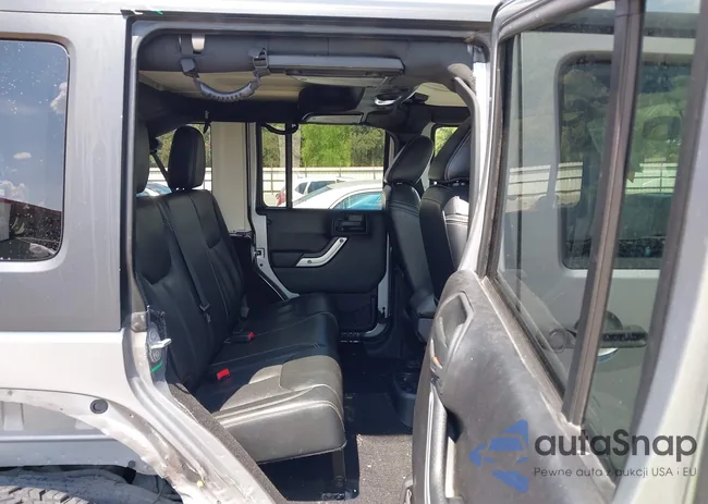 1C4BJWFG9GL264789: 43222319