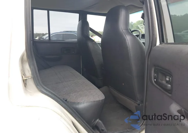 1J4FT48S11L535766: 43222328