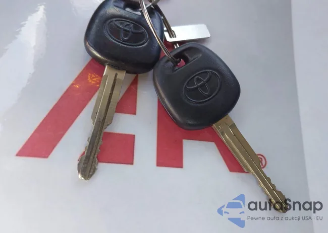 2T1BURHE2KC215213: 43222344