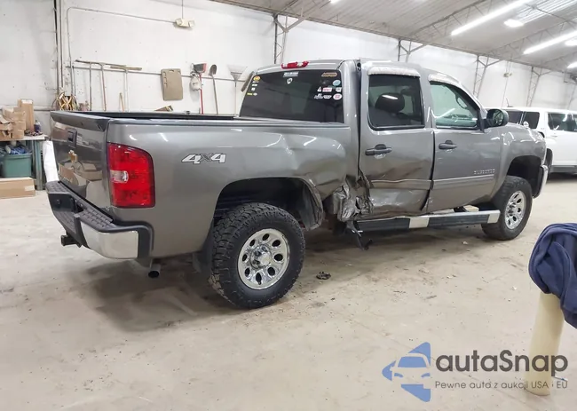 3GCPKREA1DG256518: 43222374