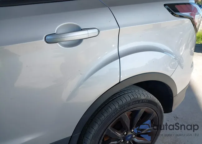 1FMCU9GD3JUD12799: 43221578