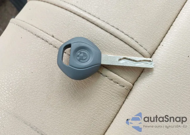 WBXPC9C40AWJ34145: 43221696