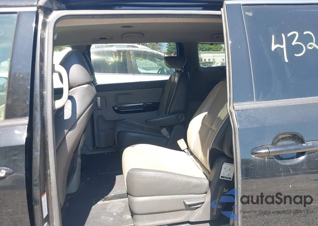 KNDMC5C10F6079301: 43222916