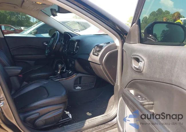 3C4NJCBB4MT501873: 43223312