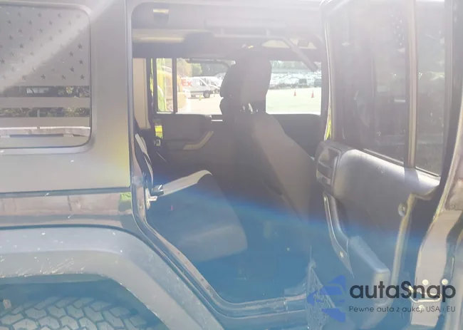 1C4BJWDG3JL812280: 43223460