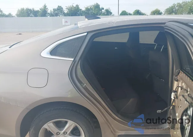 1G1ZB5ST7NF215247: 43224426