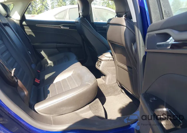 3FA6P0LU5DR371803: 43224455